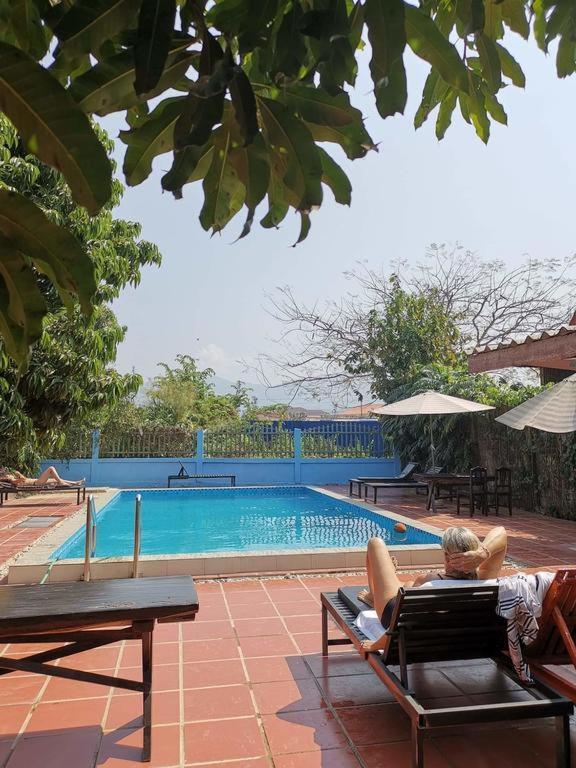 Vang Vieng Galaxy Hotel Exterior photo